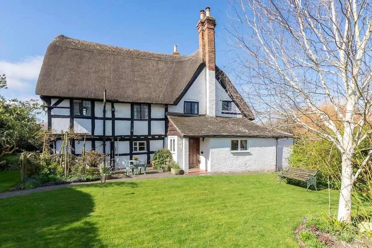 Holiday home Beautiful 4 Bedroom Cotswold Thatched Cottage Down Hatherley United Kingdom