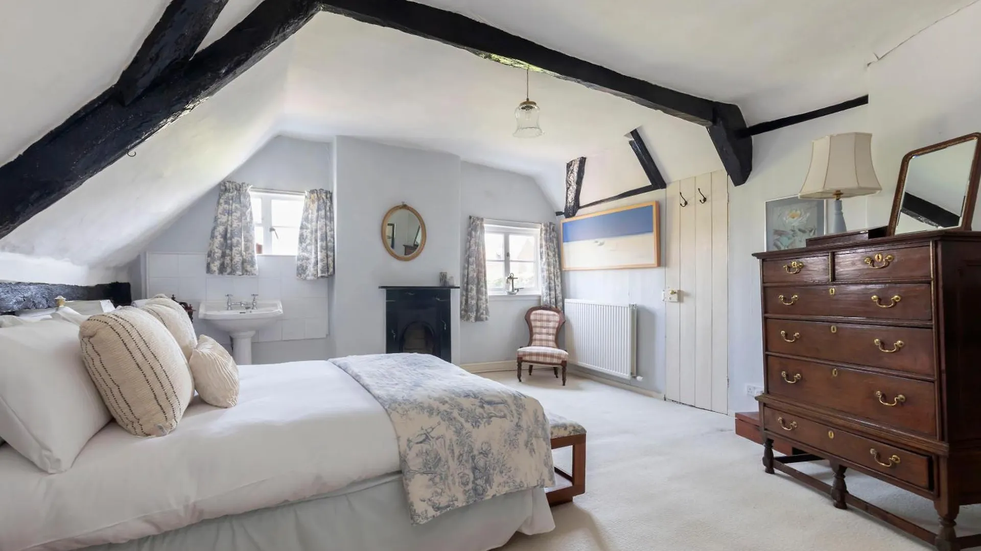 Nyaraló Beautiful 4 Bedroom Cotswold Thatched Cottage Down Hatherley